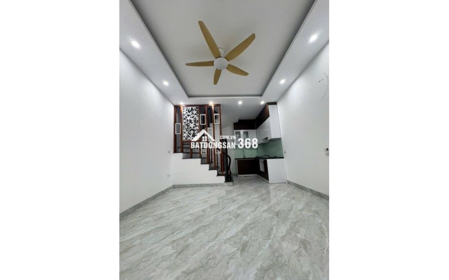 Vĩnh Hưng, Hoàng Mai, Nhà Đẹp 5 Tầng, Gần Chợ, Gần Ô Tô Chỉ Nhỉnh 6 Tỷ